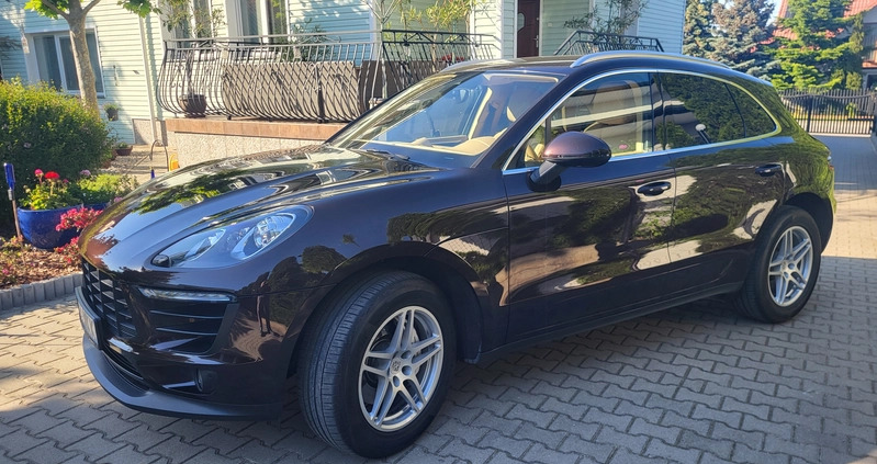 Porsche Macan cena 159500 przebieg: 139500, rok produkcji 2015 z Sochaczew małe 121